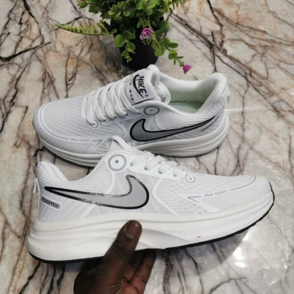 Chaussures sneakers décontractées légères et résistantes, pour le jogging, quotidien et les promenades décontractées.