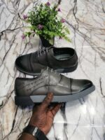 Chaussures de ville classique décontractées en cuir pour hommes, confortables -