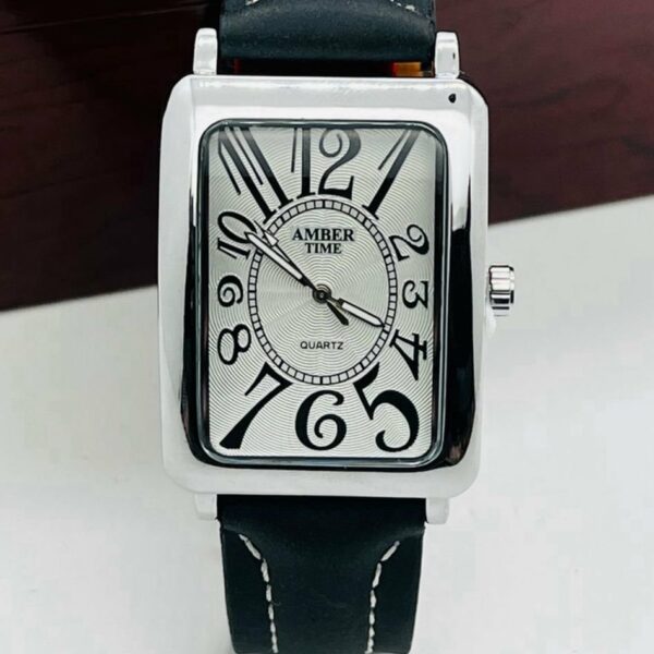 Montre de classe  élégante– Style intemporel et raffiné.