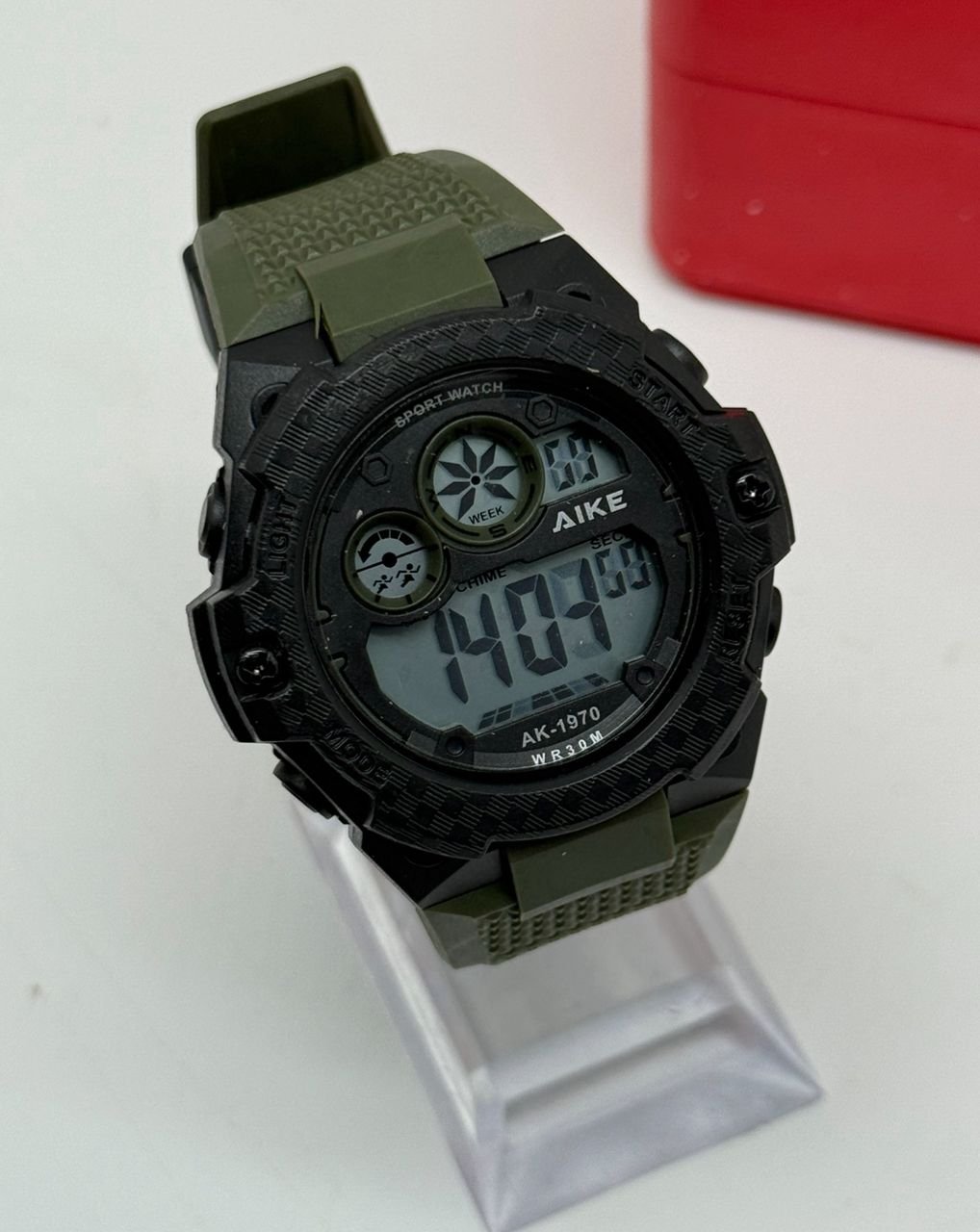 2025/10/IMG-20251022-WA0095.jpg Montre de classe élégante– Style intemporel et raffiné. – Image 1