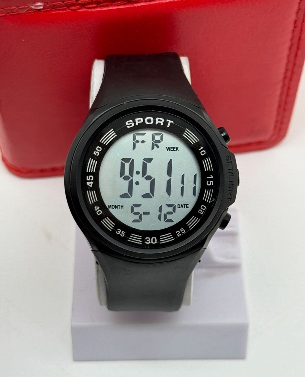 2025/10/IMG-20251022-WA0101.jpg Montre de classe élégante– Style intemporel et raffiné. – Image 1