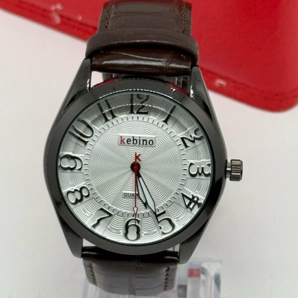 Montre de classe  élégante– Style intemporel et raffiné.