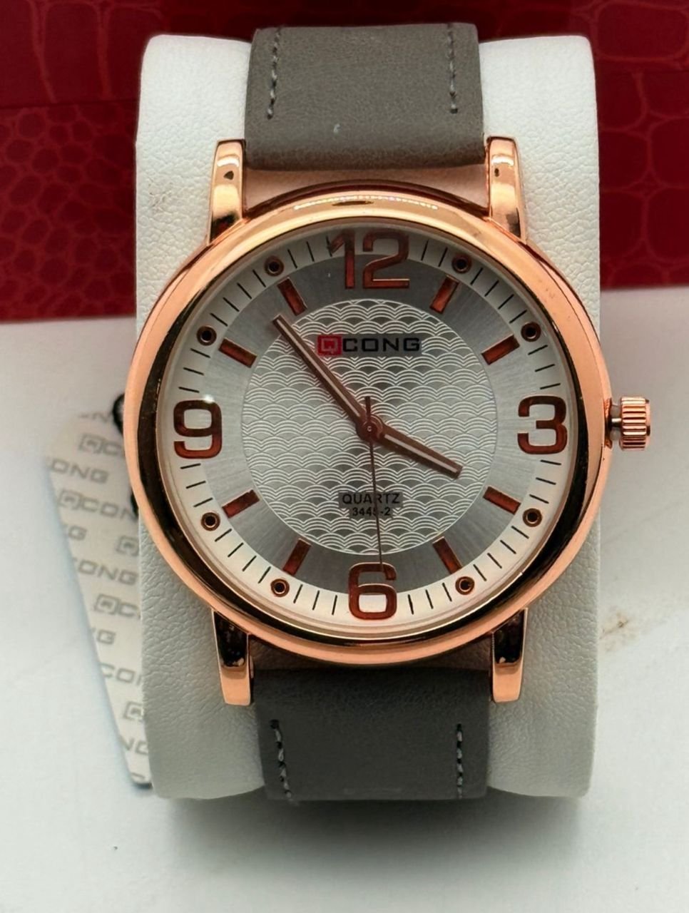 2025/10/IMG-20251023-WA0044.jpg Montre de classe élégante– Style intemporel et raffiné. – Image 1