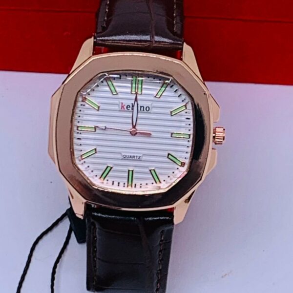 Montre de classe  élégante– Style intemporel et raffiné.