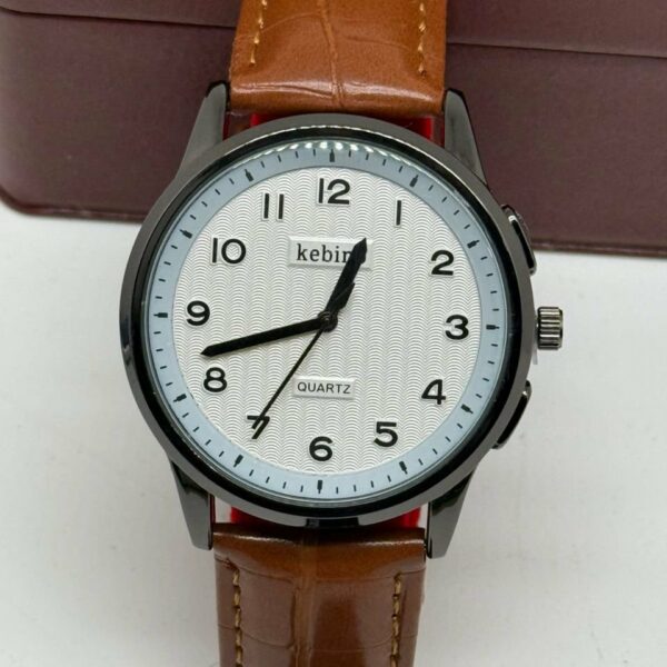 Montre de classe  élégante– Style intemporel et raffiné.