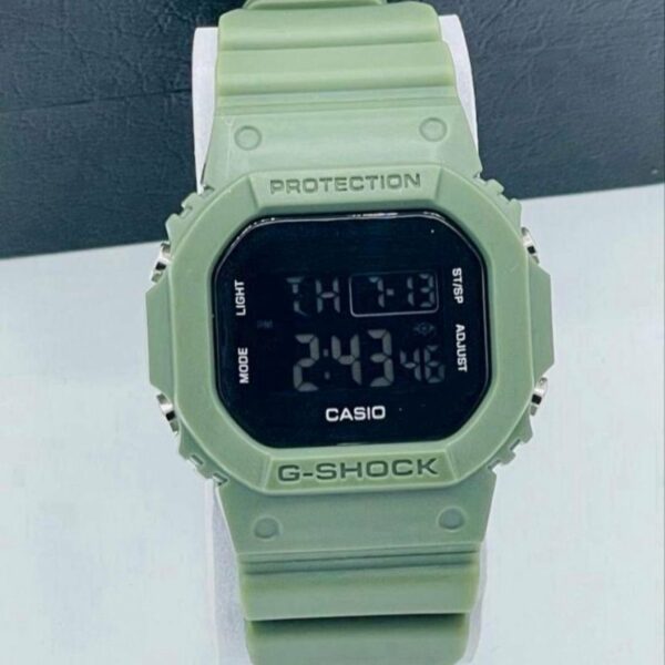 Montre de classe  élégante– Style intemporel et raffiné.