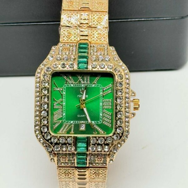 Montre de classe  élégante– Style intemporel et raffiné.