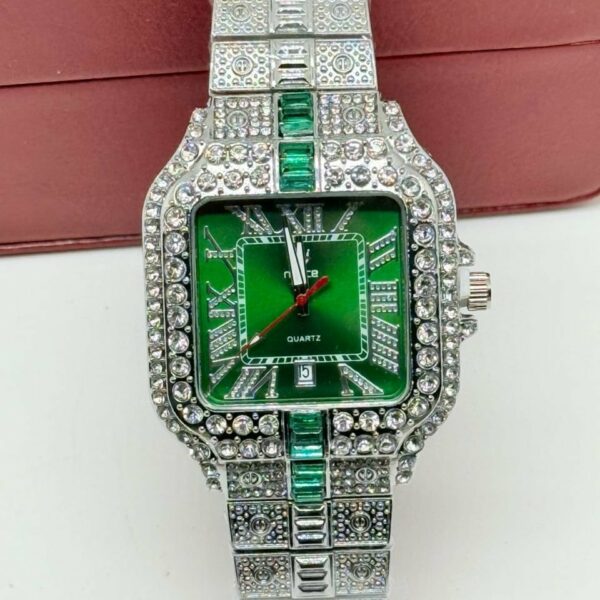 Montre de classe  élégante– Style intemporel et raffiné.