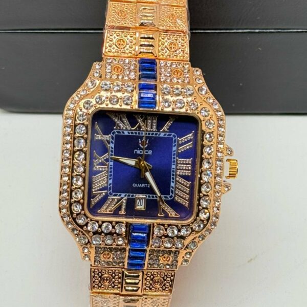 Montre de classe  élégante– Style intemporel et raffiné.