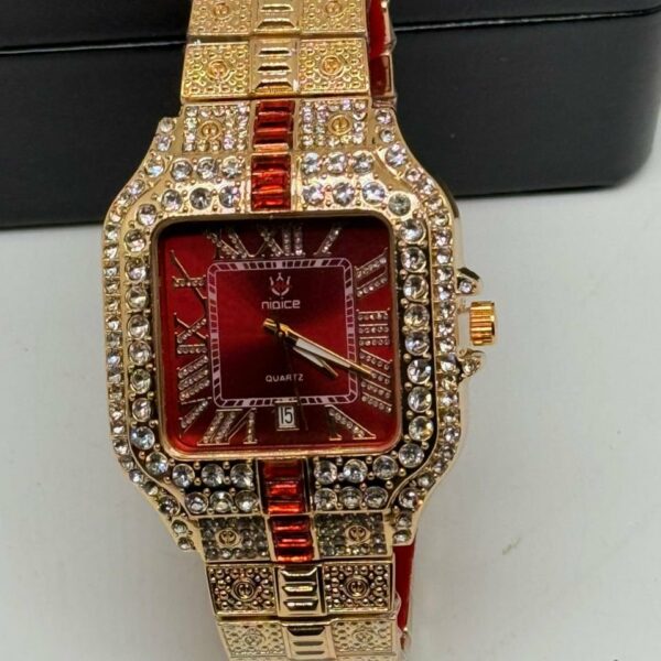 Montre de classe  élégante– Style intemporel et raffiné.