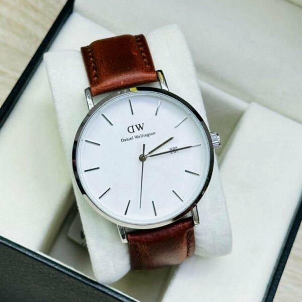 Montre de classe  élégante– Style intemporel et raffiné.