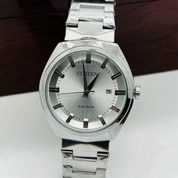 Montre de classe  élégante– Style intemporel et raffiné.