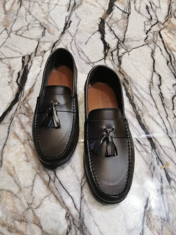 2025/12/1002991686-1.jpg Mocassin Homme en Cuir Véritable – Élégance et Confort – Image 1