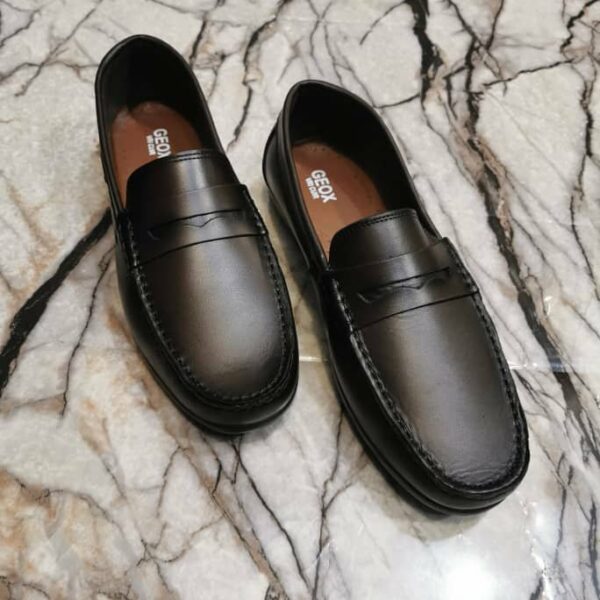 Mocassin Homme en Cuir Véritable – Élégance et Confort