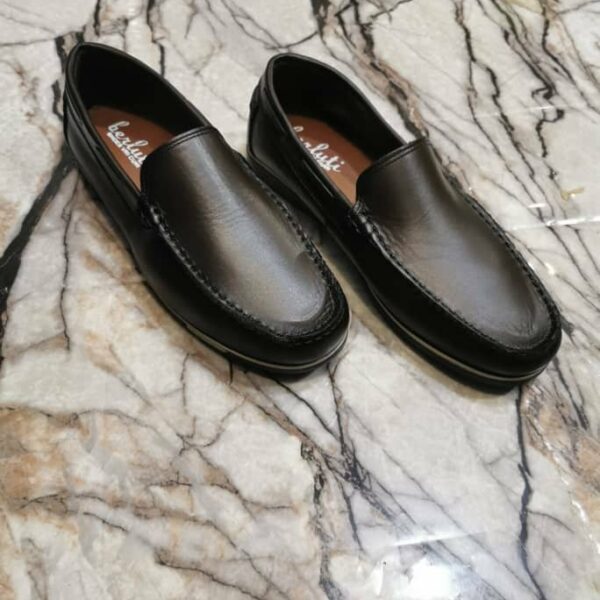 Mocassin Homme en Cuir Véritable – Élégance et Confort