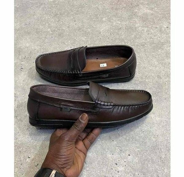 Mocassin Homme en Cuir Véritable – Élégance et Confort