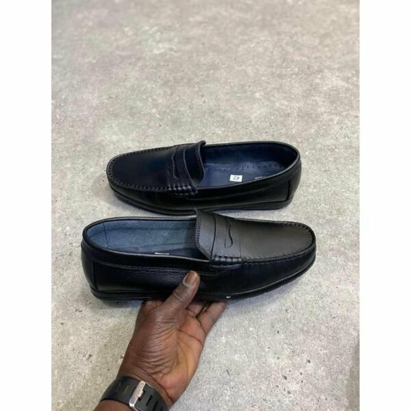 Mocassin Homme en Cuir Véritable – Élégance et Confort