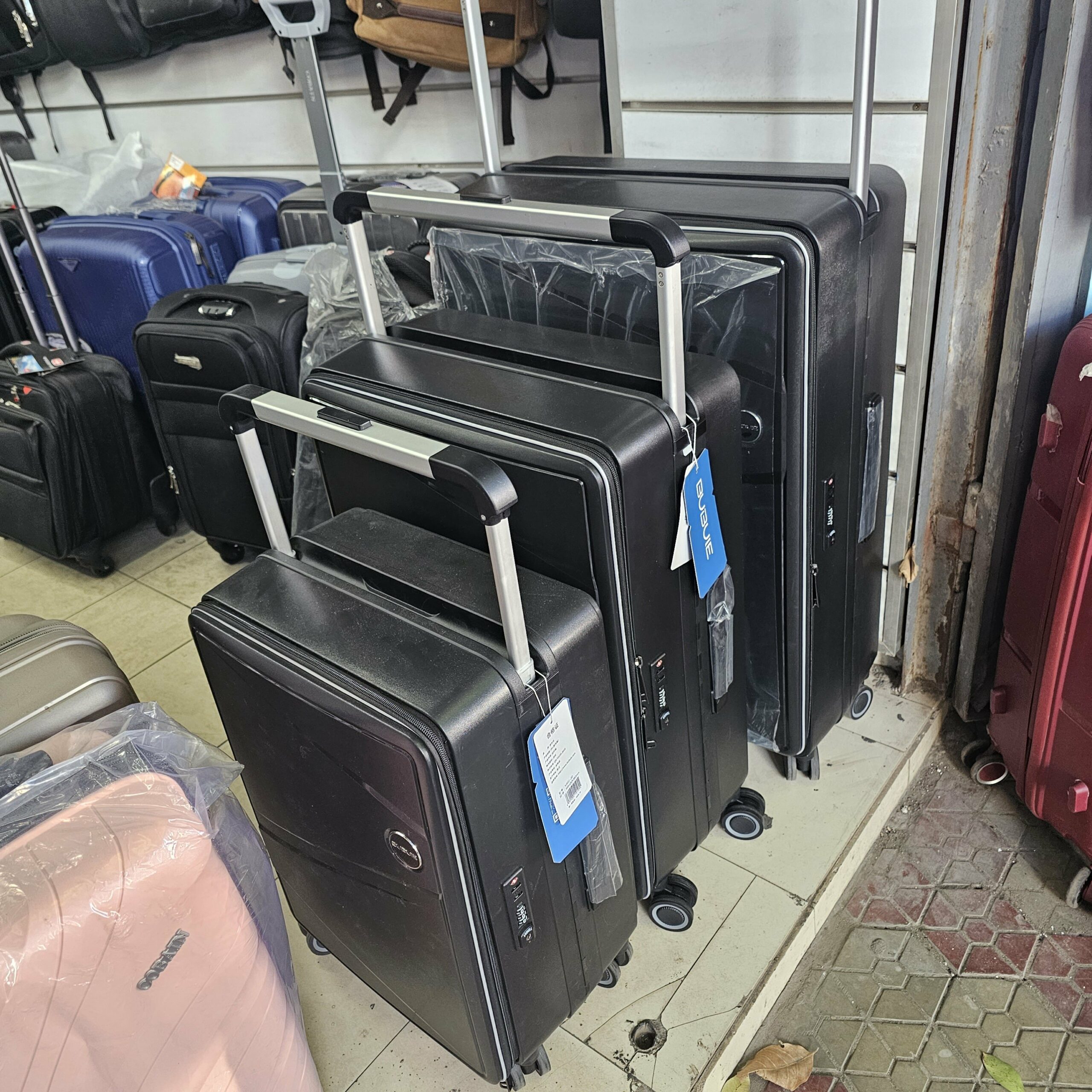 2025/12/1003109634-scaled.jpg lot de 3 Valises à couvercle ouvert latéral, valise à roulettes multifonctionnelle extensible, boîte de mot de passe d'embarquement – Image 1