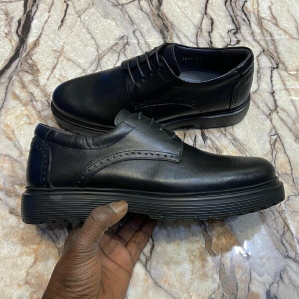 Chaussures de ville classique en cuir veritable pour hommes, confortable