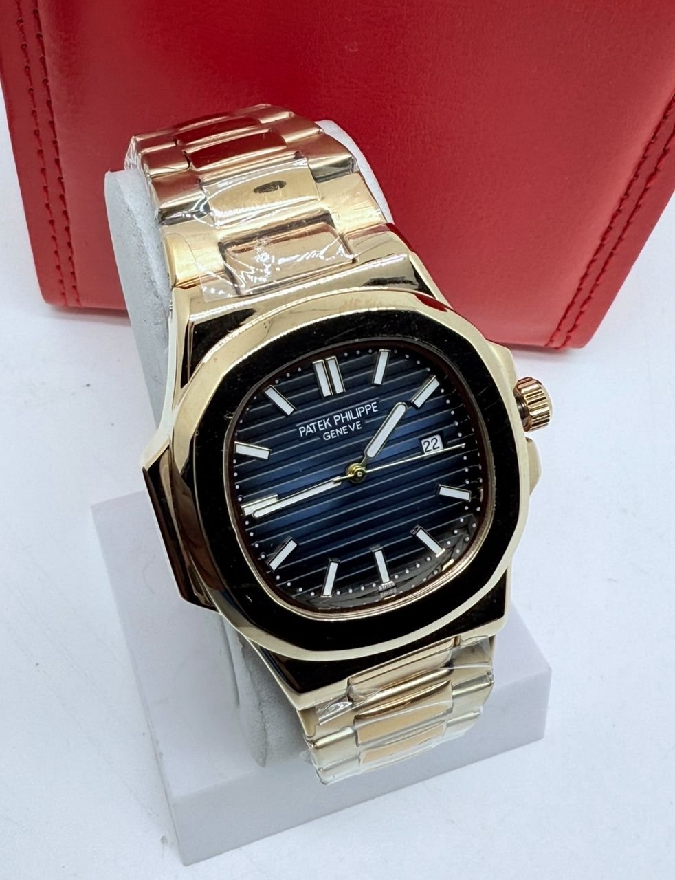 2026/01/1001328061.jpg Montre de classe élégante– Style intemporel et raffiné – Image 1