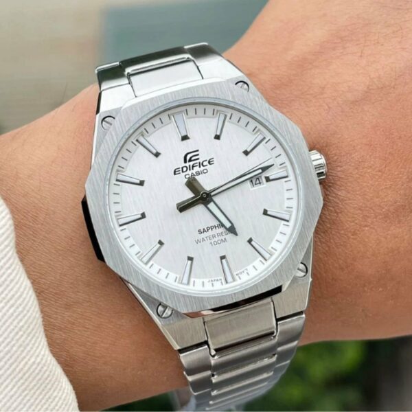 Montre de classe  élégante– Style intemporel et raffiné