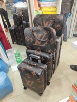 Lot de 3 valises et 2sacs premium haut de gamme - élégance, confort et durabilité - style chic - luxe - collection signature – Image 5