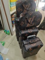 Lot de 3 valises et 2sacs premium haut de gamme - élégance, confort et durabilité - style chic - luxe - collection signature – Image 6