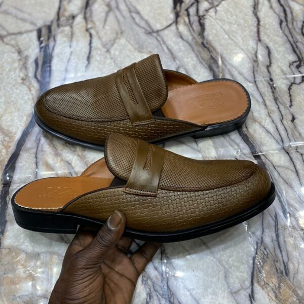chaussure babouche moderne en cuir 100%